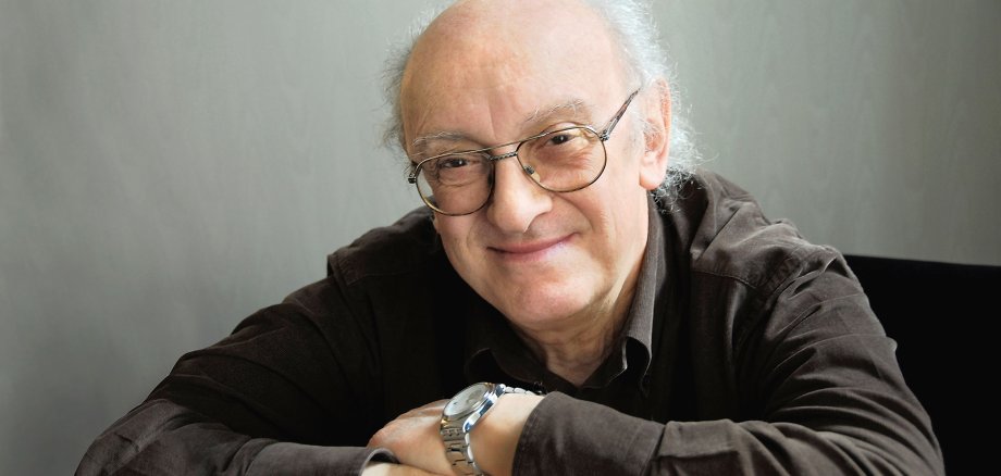 Portraitbild von Petros Markaris.