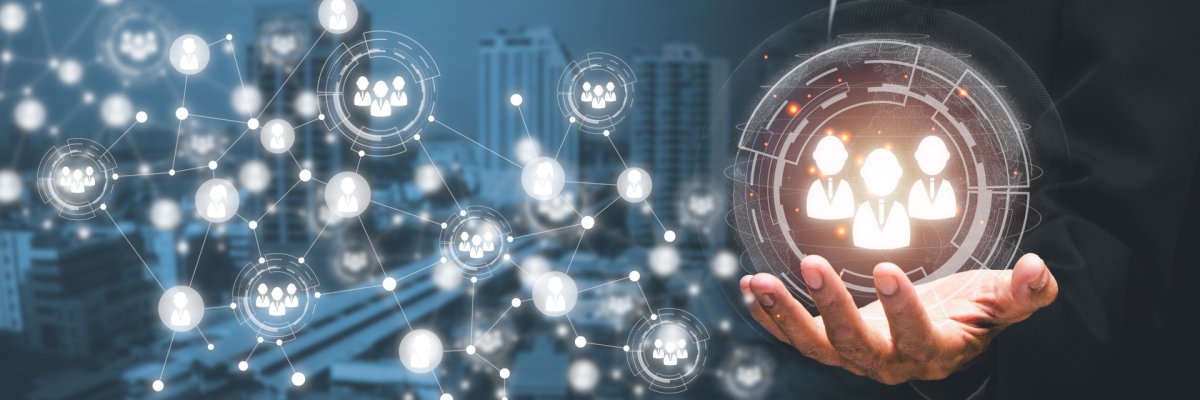 Social networking technology concept, Person hand holding VR screen human icon with blue bokeh background, Mixed media, Social Network Interface. Eine Animation von Linien und Personen, die ein Netzwerk bilden.